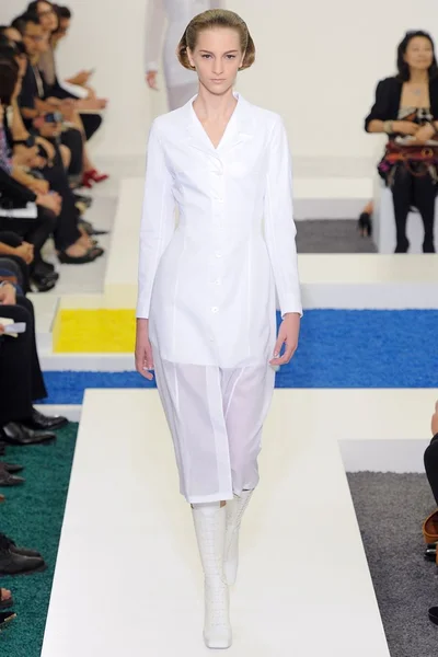 Look 5